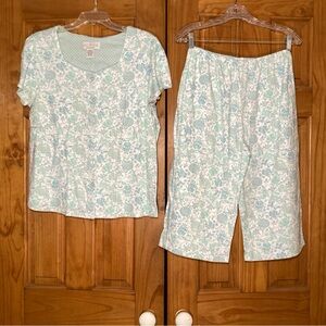 NWOT Vintage Karen Neuburger Pajama Top and Capri Set Size L